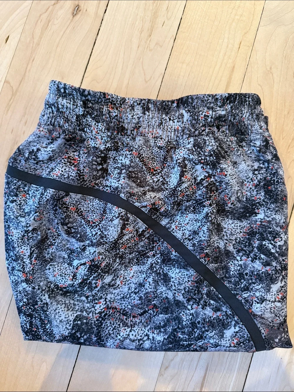 Men’s 6” XXL Lululemon Pace Breaker Shorts - Linerless - Picture 3 of 3